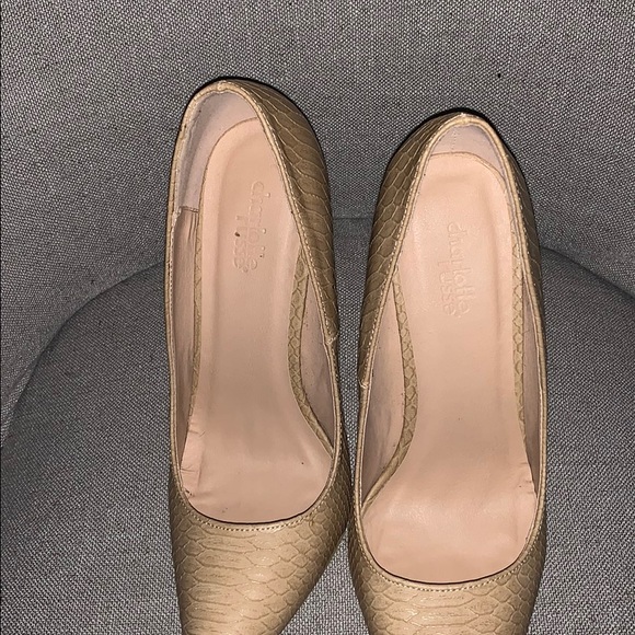 Tan heels - Picture 6 of 8